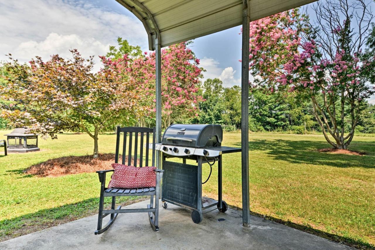 Peaceful Elkin Vacation Rental About 17 Mi To Mt Airy! Dobson Exterior photo